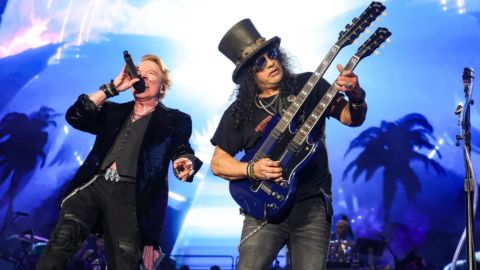 Guns N' Roses tocó en vivo por primera vez un tema de los Sex Pistols
