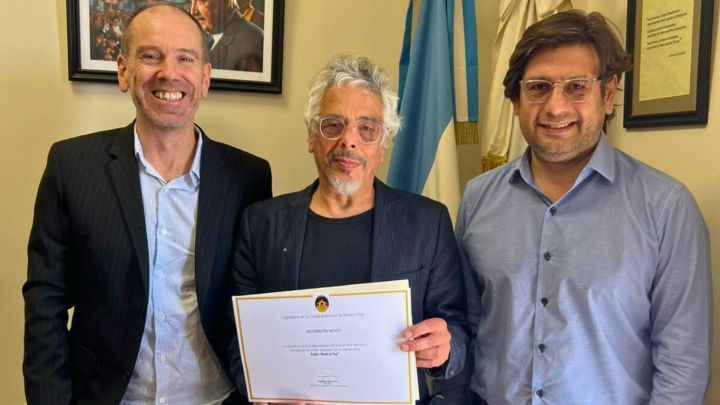 La Legislatura de la Ciudad distinguió a Rock & Pop por sus 40 años