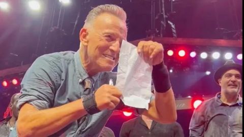 Faltó al colegio y Bruce Springsteen le firmó el justificativo