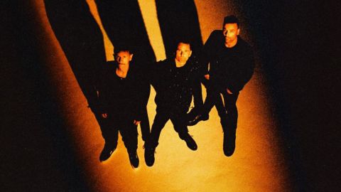 Escuchá el nuevo single de Muse: “Unravelling"