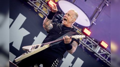 James Hetfield pidió matrimonio a su novia rodeado de tiburones