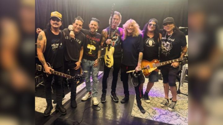 Slash y Duff McKagan subieron a tocar con Steven Adler y Gilby Clarke