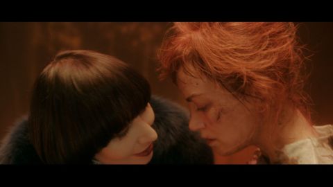 “Wolf”, el nuevo video de Yeah Yeah Yeahs